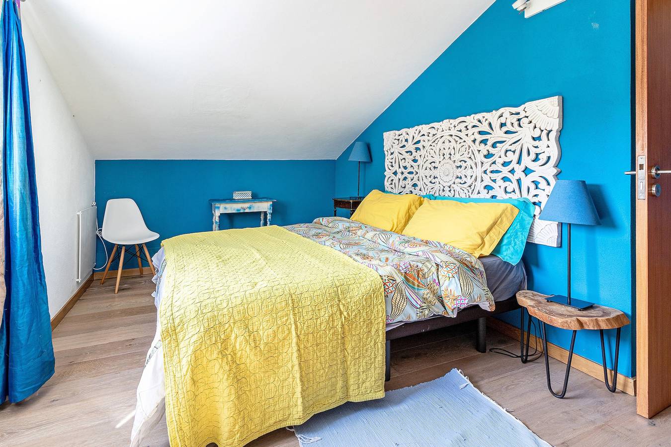Holiday Home 'Casa Azul' with Mountain View, Shared Pool and Wi-Fi in Moledo, Distrito de Viana do Castelo