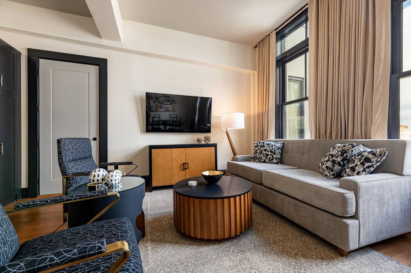 Apartamento entero, 2Br Perfect Getaway in Iconic Downtown | The Mayfair in Storyville (New Orleans), New Orleans