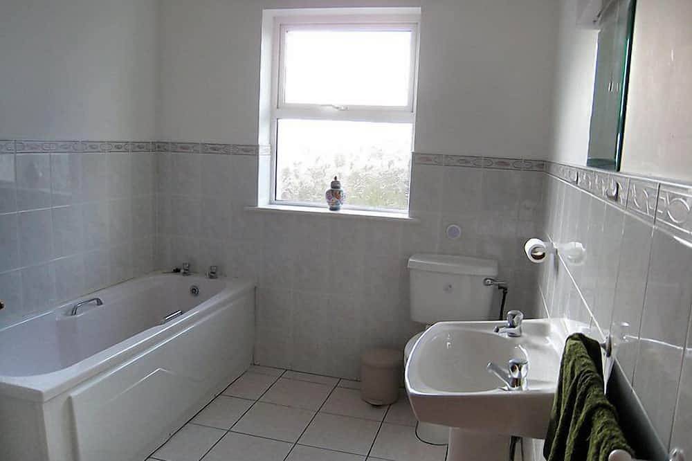 Glenvale Cottage in Achill Island