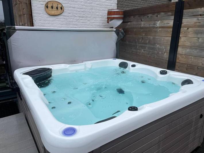 Location de vacances pour 6 personnes, avec sauna ainsi que terrasse et vue à Grobbendonk
