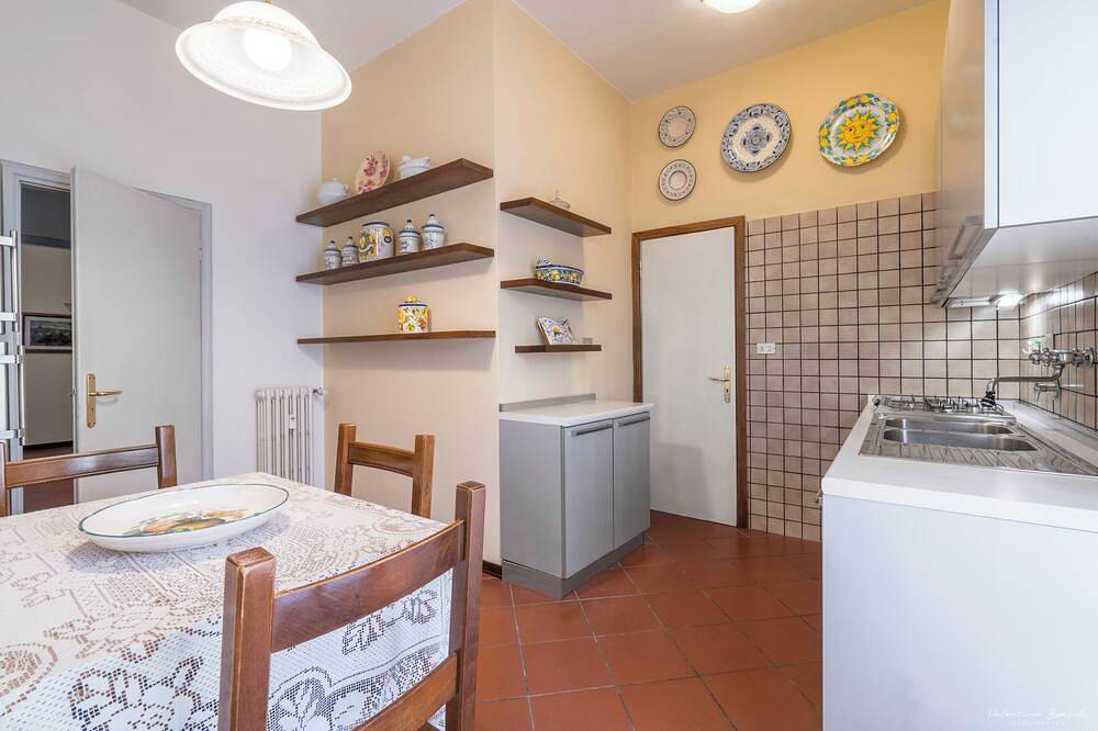 Entire apartment, Adriana House Elegant and Bright in Scandicci, Florence Province