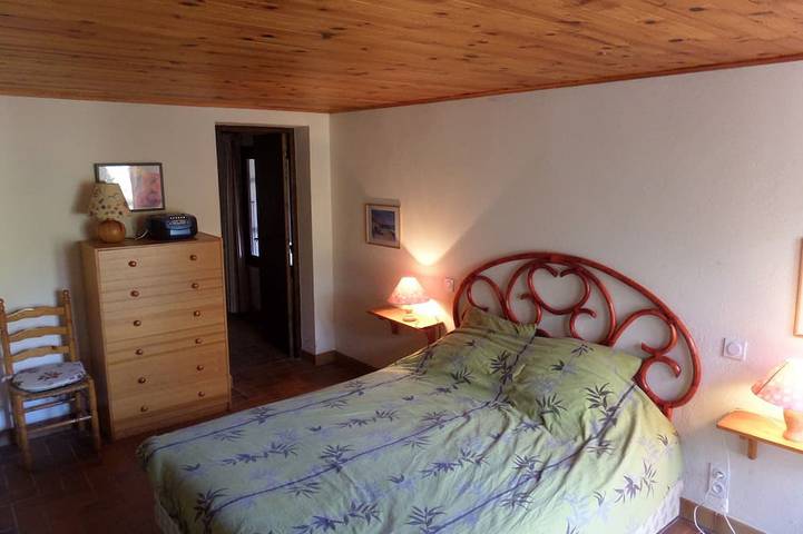 Gîte pour 5 personnes, avec jardin ainsi que terrasse et piscine à Vingrau - 2