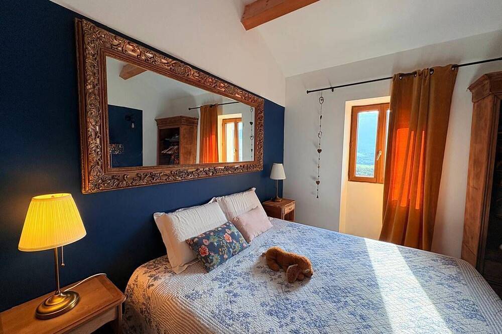 Landhaus mit 2 Schlafzimmern, Bergblick in Sartène, Sartène und Umgebung