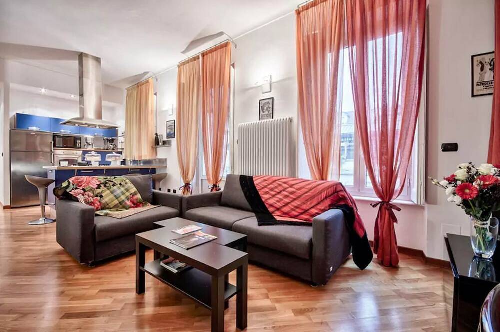 Appartamento intero, LuxRent Loft Lagrange Sauna Gym in Torino, Provincia di Torino