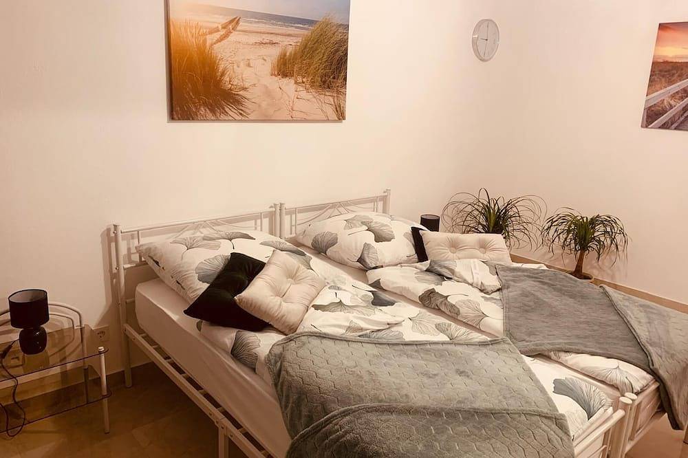 Ganze Wohnung, Ferienwohnung- Weinstadt Ug in Weinstadt, Rems-Murr-Kreis