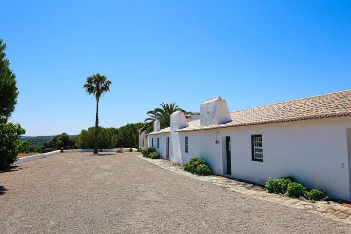 Location de vacances pour 22 personnes, avec piscine et terrasse dans Avis - 4