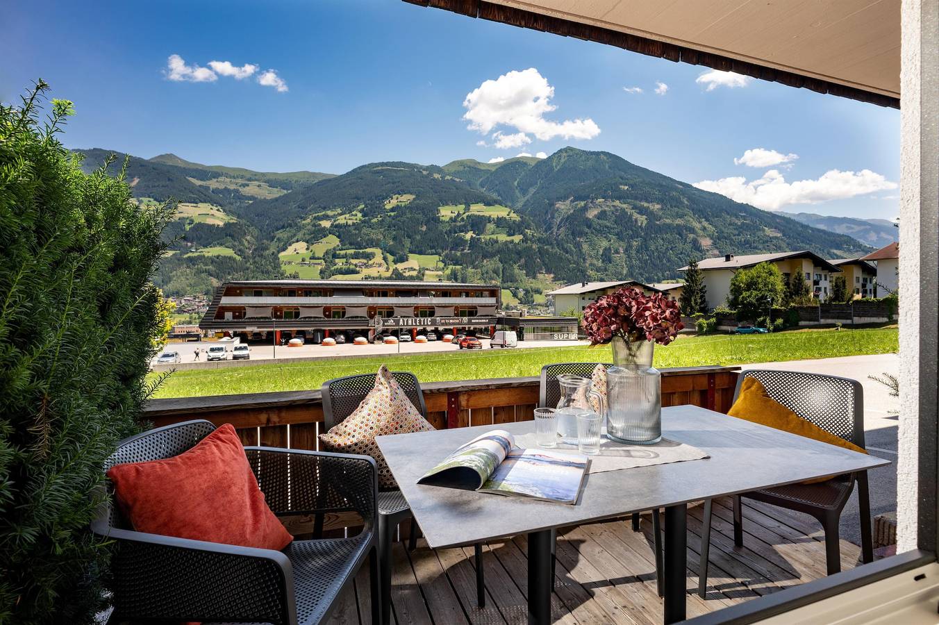 Geheel vakantieappartement, App/1 slaapkamer/woon-slaapk./douche,wc in Tux Alps, Fügen