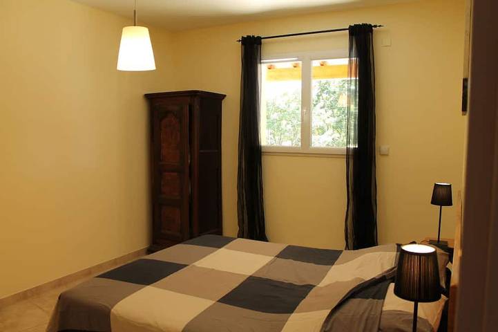 Location de vacances pour 8 personnes, avec jacuzzi ainsi que terrasse et jardin à Saint-Genest-de-Beauzon - 3