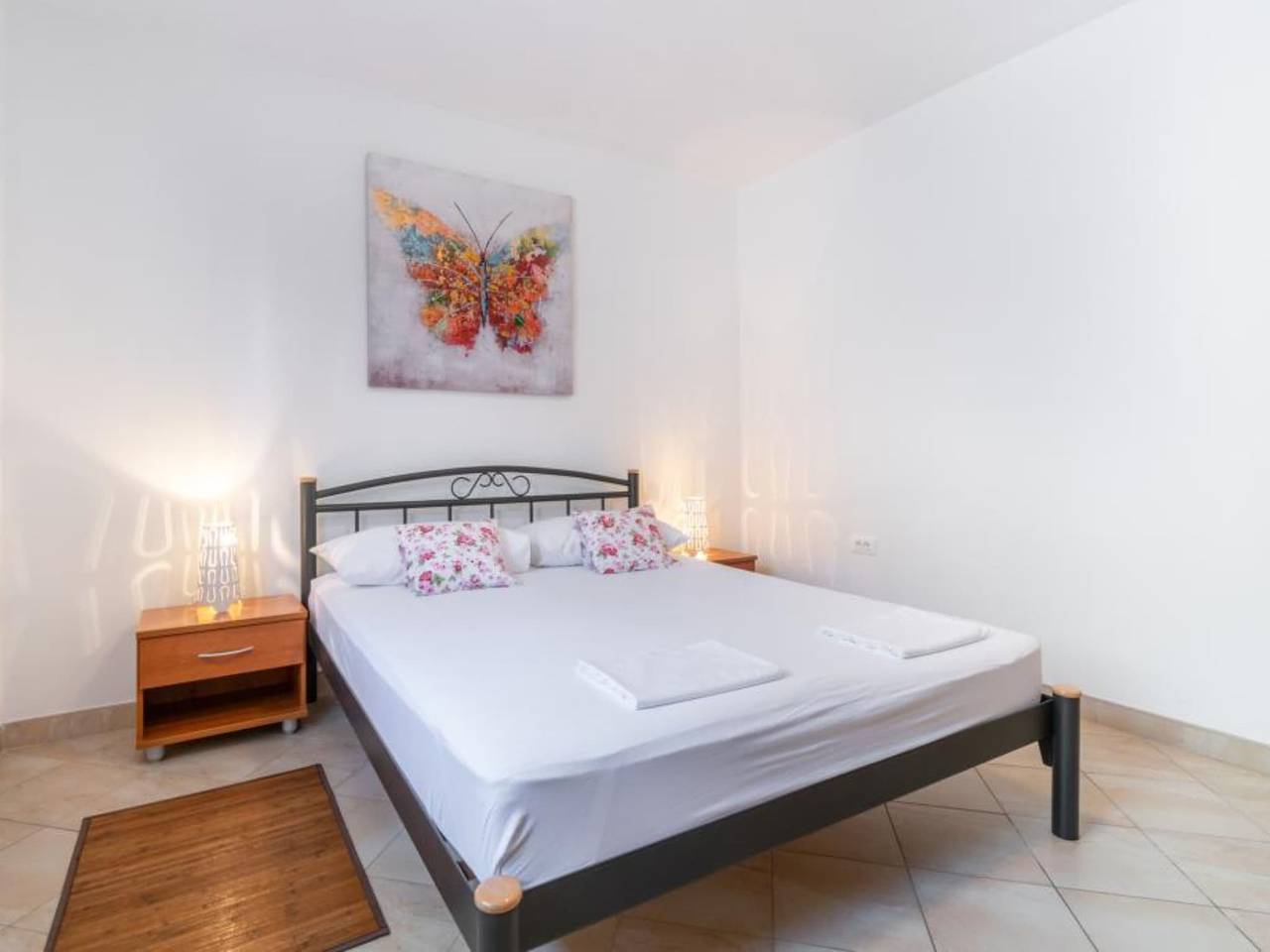 Hel leilighet, Three Bedroom Apartment with Terrace in Baska Voda, Makarska Riviera