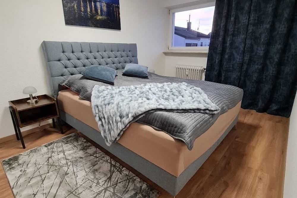 Ganze Wohnung, Moderne Ferienwohnung  mit Balkon 5 Minuten vom Bodensee. in Eriskirch, Bodenseekreis
