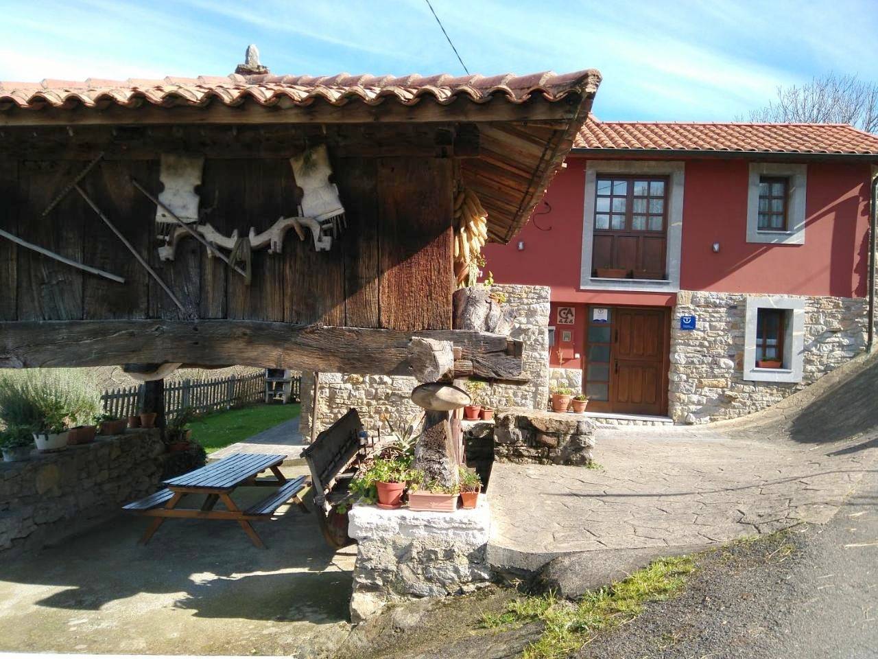 Casa Rural La Cuesta in Oviedo, Cordillera Cantábrica