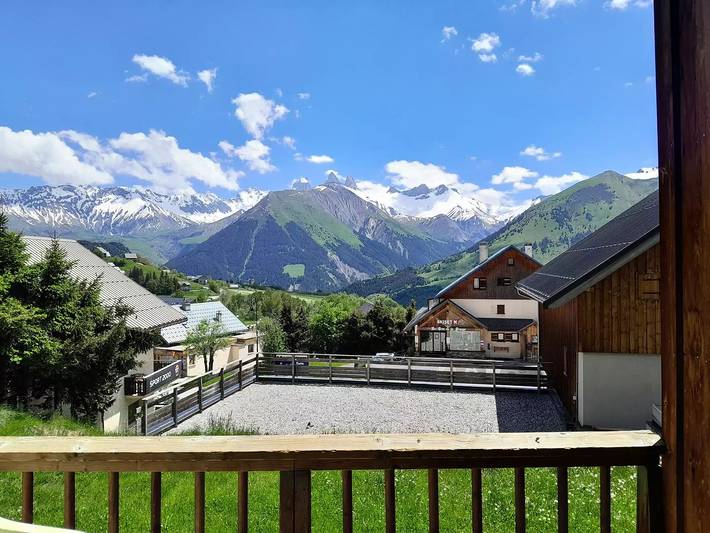 Ganze Wohnung, Ferienwohnung 6 Betten, 300m von den Skipisten, Bergblick in Saint-Jean-d'Arves, Region Saint-Jean-de-Maurienne