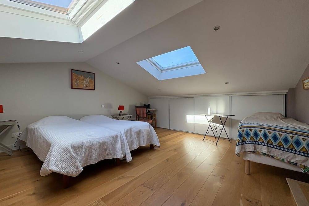 Spacious house with garden in La Rochelle, Región de La Rochelle
