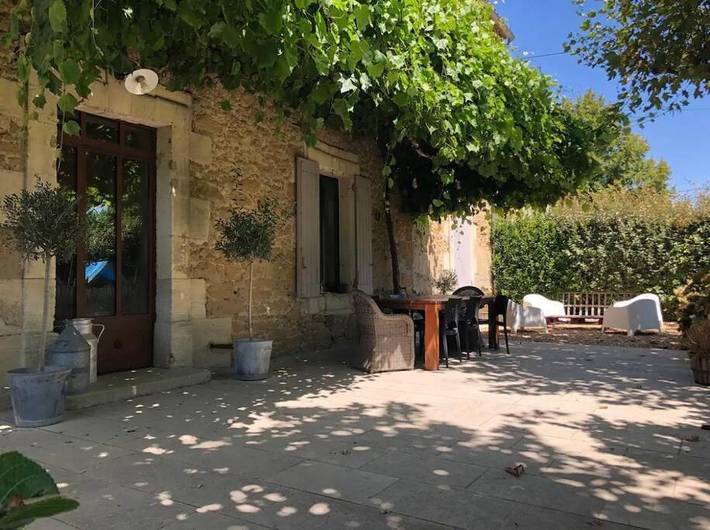 Location de vacances pour 9 personnes, avec piscine et jardin à Althen-des-Paluds - 3