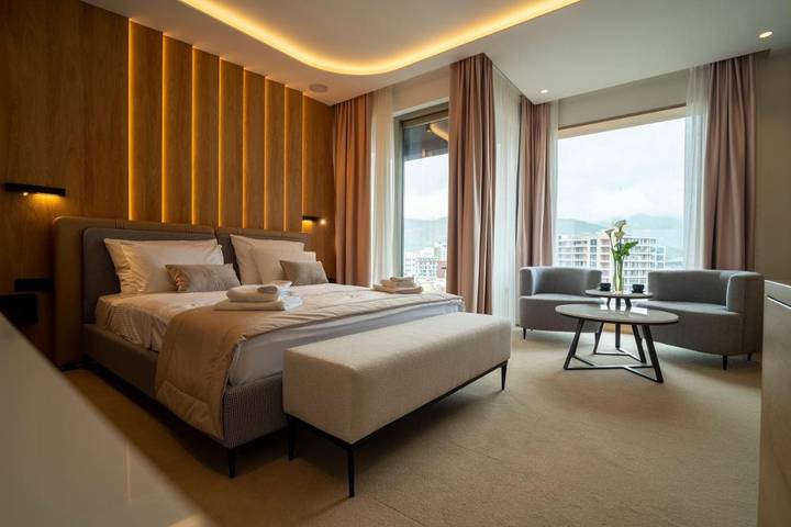Ferienwohnung für 2 Personen, mit Whirlpool und Balkon in Budva