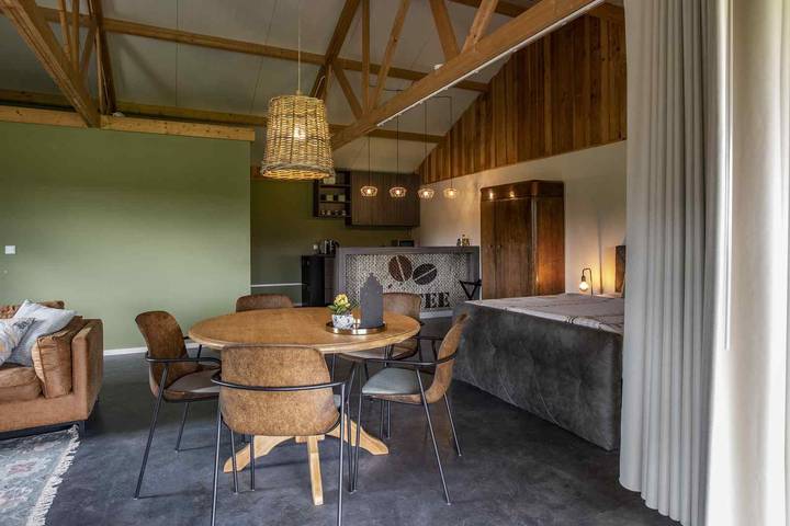 Ganzes Studio, Ländliche 2-Personen-Unterkunft mit großem umzäunten Garten in Ruinen, Drenthe in Ruinen, Nationalpark Dwingelderveld