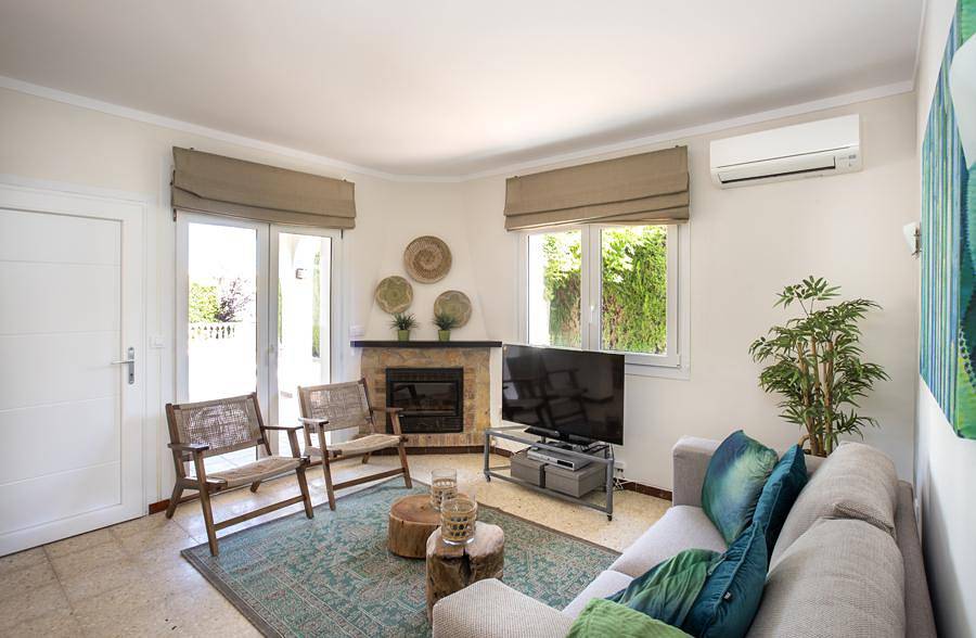 Villa de plain pied au canal avec 3 chambres , piscine et amarre in Empuriabrava, Haut-Ampurdan