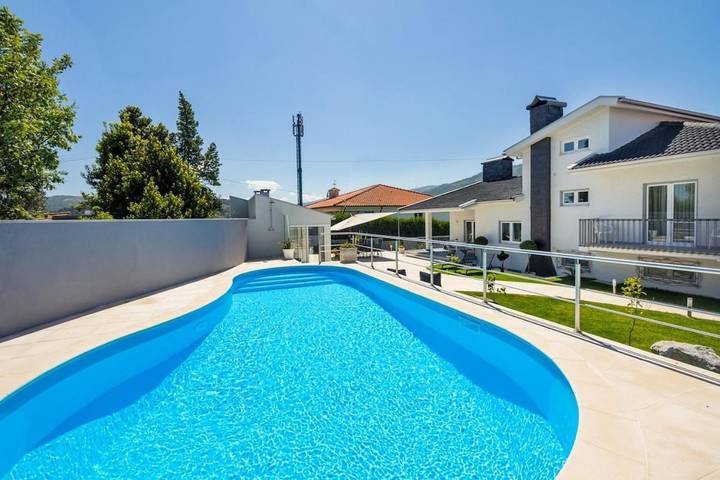 Maison d’hôte pour 6 personnes, avec jardin ainsi que terrasse et piscine à Lamego - 2