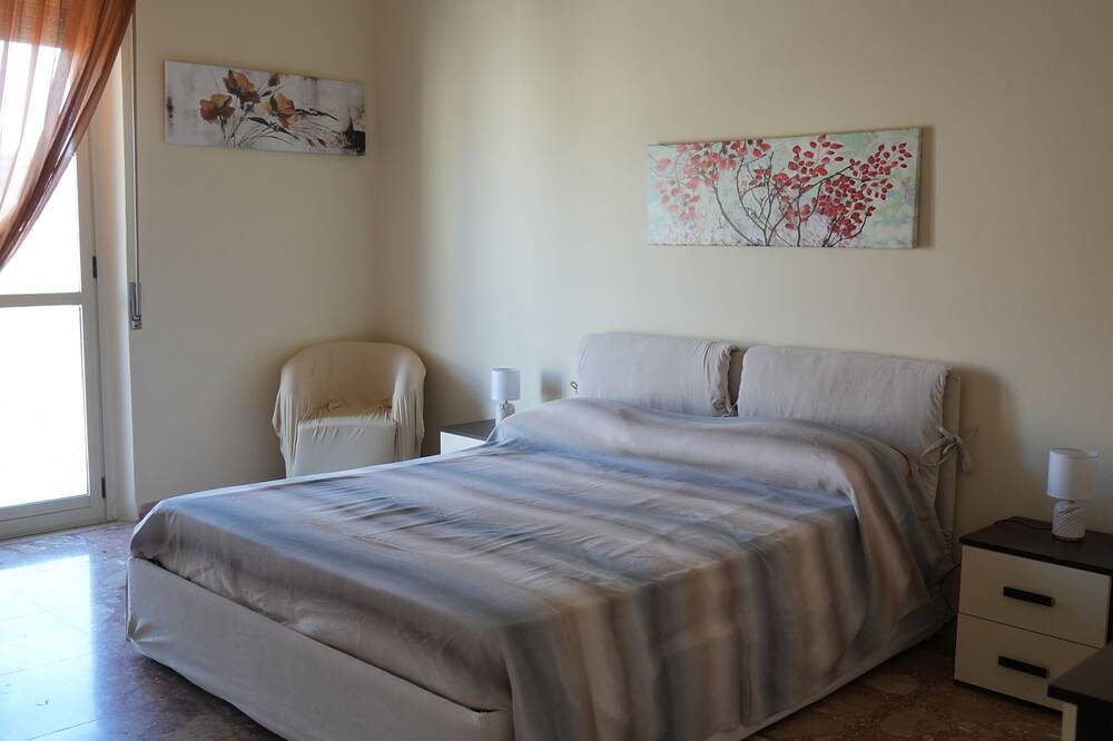 Cozy apartment in historic center ideal for a pleasant stay in Regio de Calabria, Provincia de Reggio Calabria