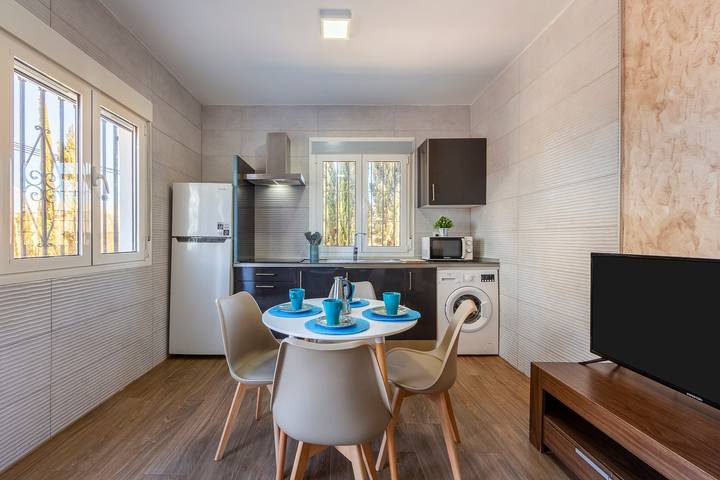Apartamento entero, Apartamento 'Citronela' con terraza privada y aire acondicionado in Níjar, Costa de Almería