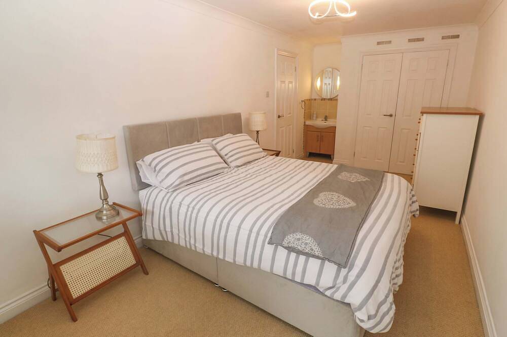 16 Forth An Nance, pet friendly, country holiday cottage in Portreath in Portreath, Cornwall