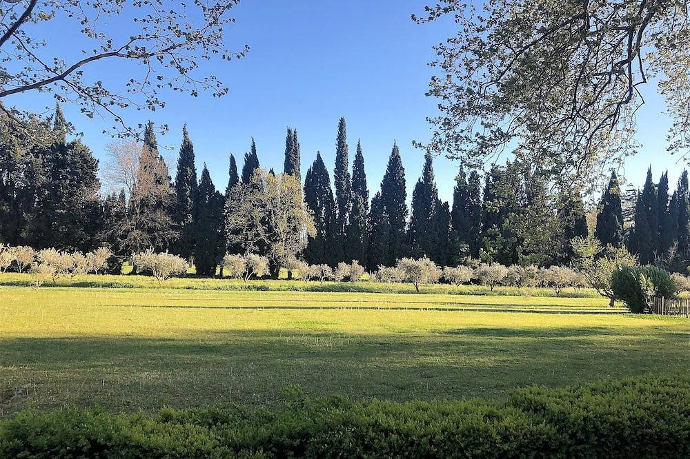 Vacation home for rent in Provence, near Alpilles in Eyragues, Region de Arles