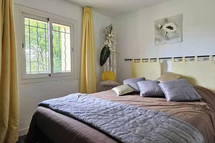 Location de vacances pour 4 personnes, avec piscine et jardin, animaux acceptés à Pourcieux - 2