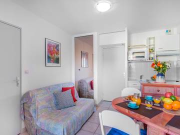 Appartement De Vacances pour 4 Personnes dans La Londe-les-Maures, Région de Toulon, Photo 3