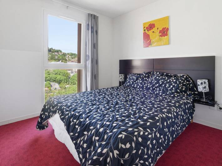 Apartamento entero, Encantador apartamento en Grasse con piscina, balcón y cerca de los lugares de interés in Grasse, Costa mediterránea (Francia)