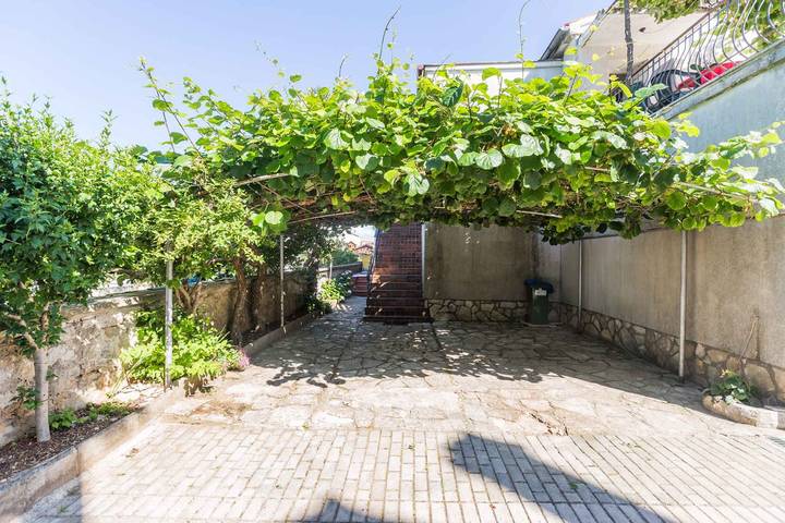 Studio für 2 Personen, mit Garten in Funtana - 4