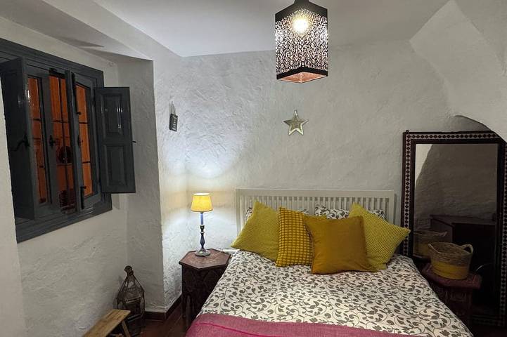 Lemon Tree Patio, Andalusian Traditional Cottage in the heart of Olvera in Olvera, Pueblos Blancos