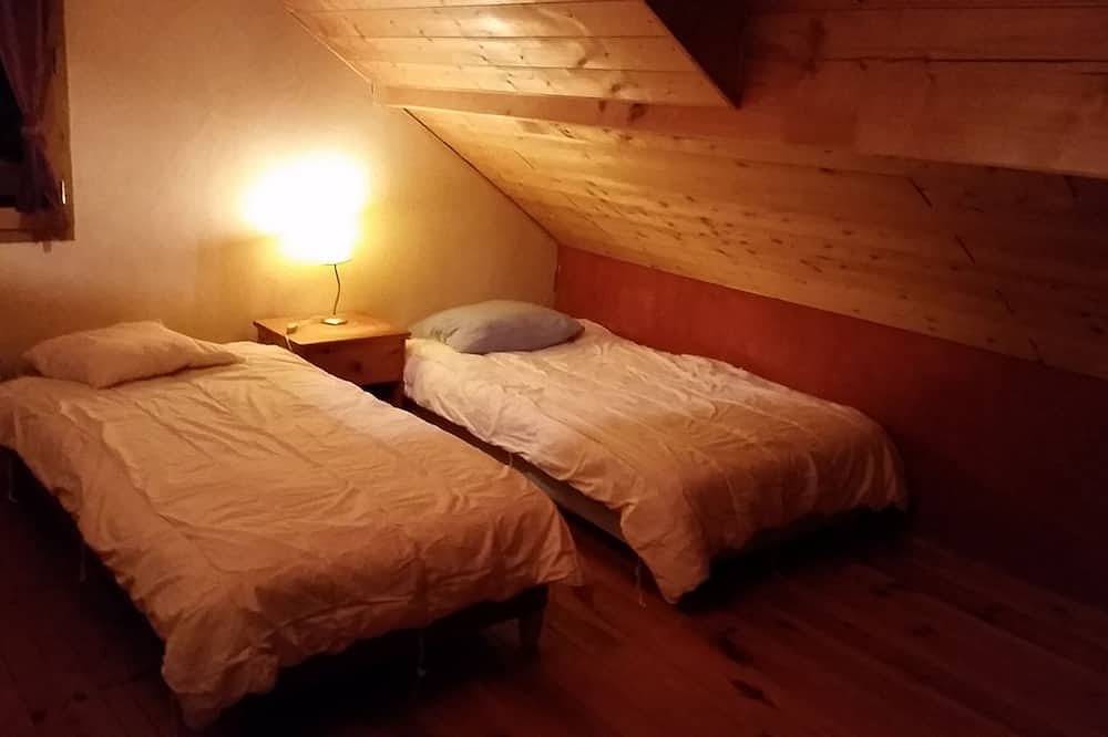 Grand chalet tout confort au calme in Les Adrets, Le Pleynet Les Sept Laux
