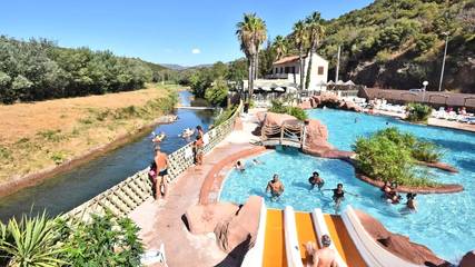 Camping pour 4 personnes, avec terrasse, animaux acceptés à Saint-Raphaël