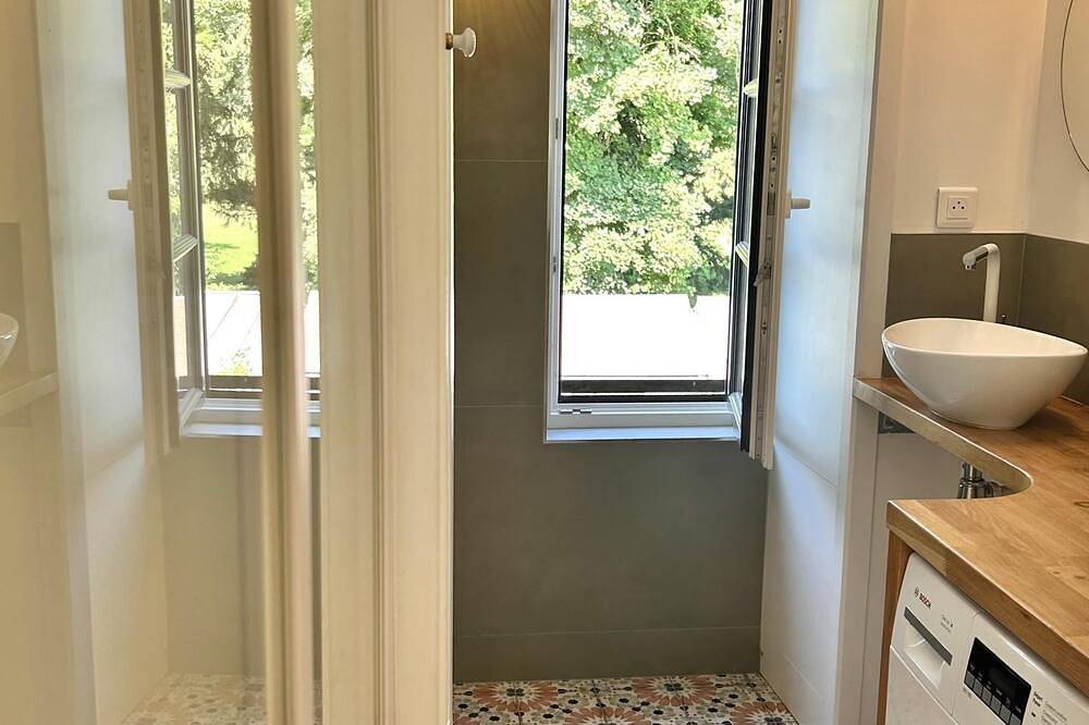 Entire apartment, Maison Duplex Downtown Abbaye avec vue unique in Senlis, Oise