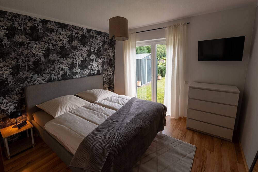 Ganze Wohnung, Apartment 'Rückzugsort' mit Bergblick, privatem Garten und Wlan in Plettenberg, Märkischer Kreis