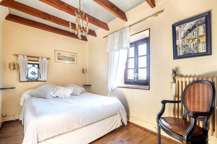 Location de vacances pour 6 personnes, avec piscine et jardin ainsi que sauna et jacuzzi, animaux acceptés à Altillac - 2
