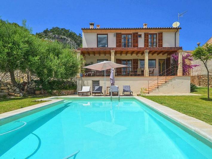 Finca voor 4 personen, with tuin and zwembad as well as terras in Selva