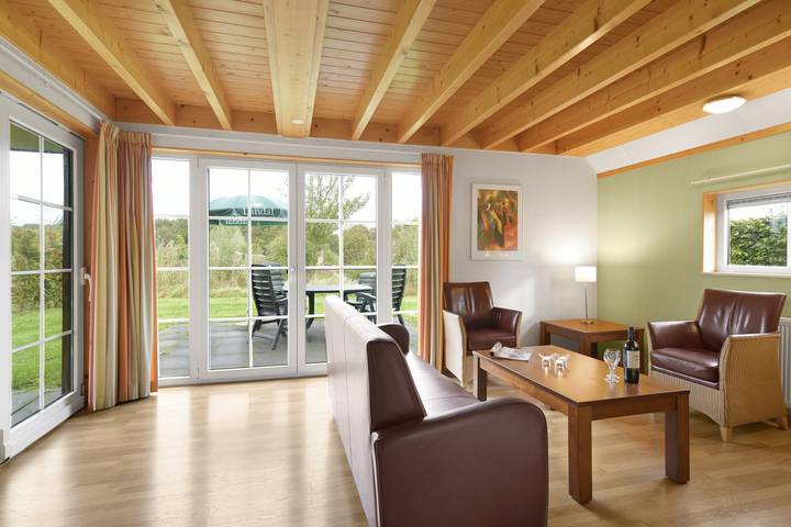 Bungalow für 4 Personen, mit Terrasse und Balkon/Terrasse - 1