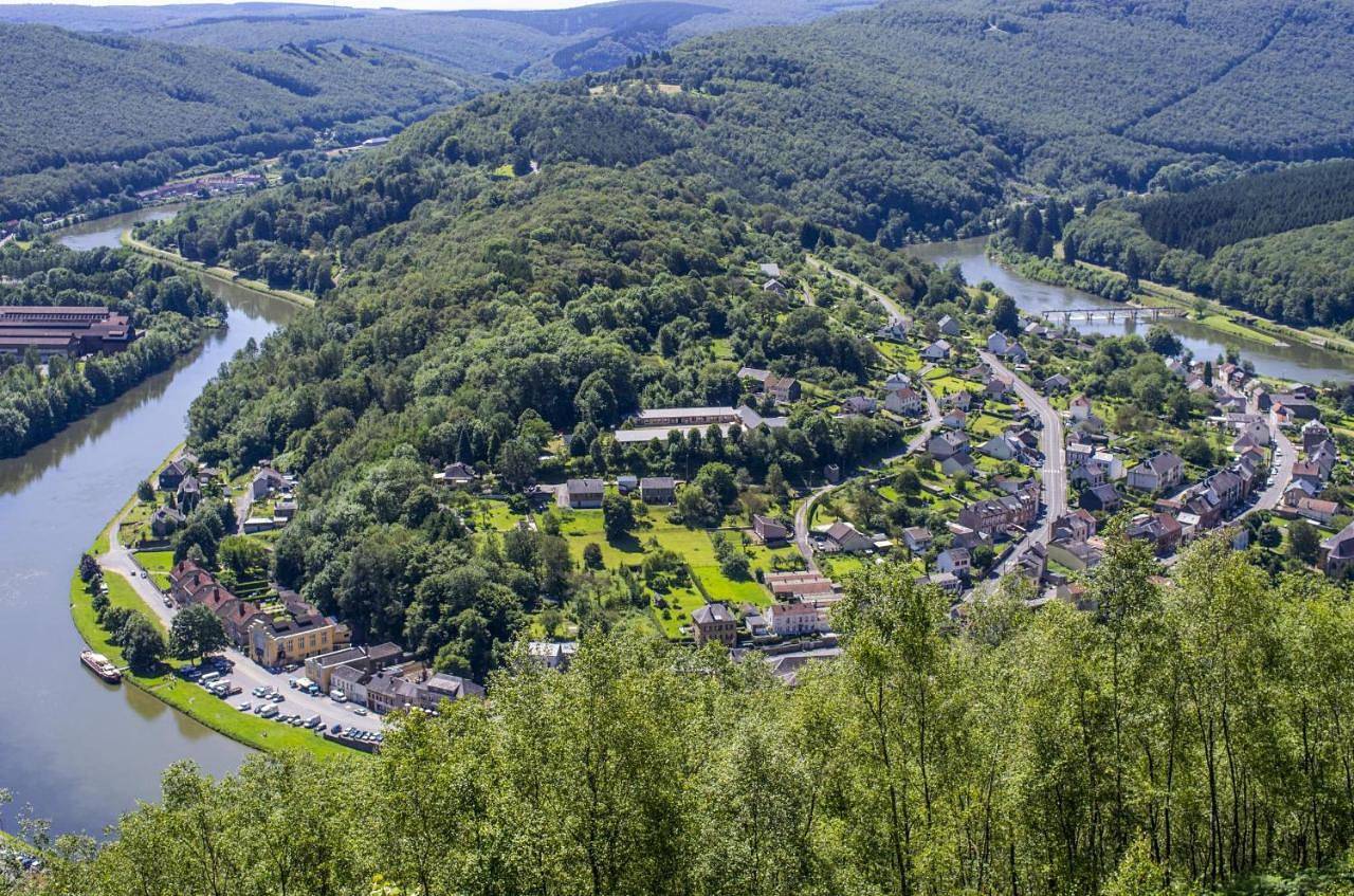 Olivine , Chaleureuse & cocooning in Bogny-sur-Meuse, Parc naturel régional des Ardennes