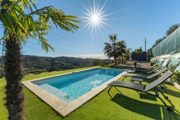 Ferienhaus mit Meerblick für 8 Personen, mit Garten und Terrasse in Nizza