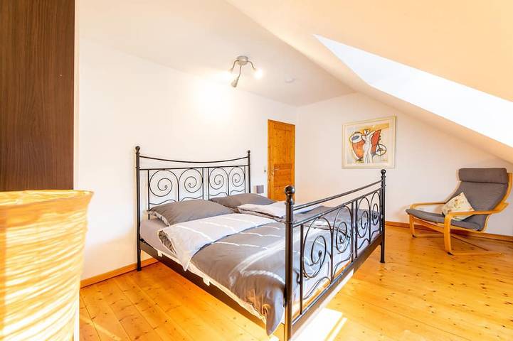 Ganze Wohnung, Perfekt für Gruppen und Familien! 120 qm Wohnung nähe Bamberg. in Adelsdorf, Landkreis Erlangen-Höchstadt