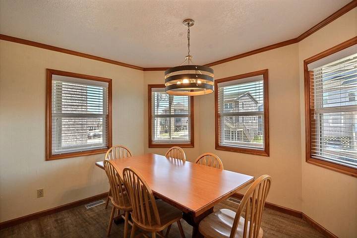 Cottage for 8 people, with pool and terrace as well as hot tub, with pets in Outer Banks