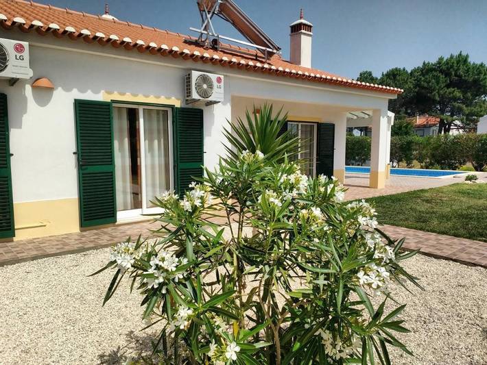 Casa de férias para 8 pessoas, com Terraço e Jardim e ainda Piscina and Vista em Vale de Telha