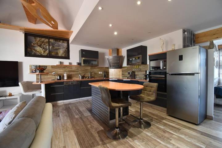 Gîte pour 5 personnes, avec terrasse dans Gare D Aigues Mortes