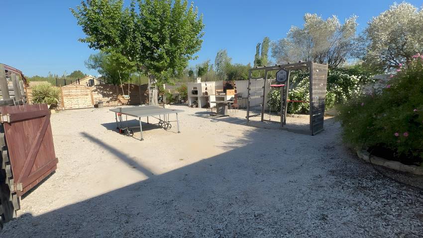 Gîte pour 4 personnes, avec jardin et jacuzzi à Arles - 4