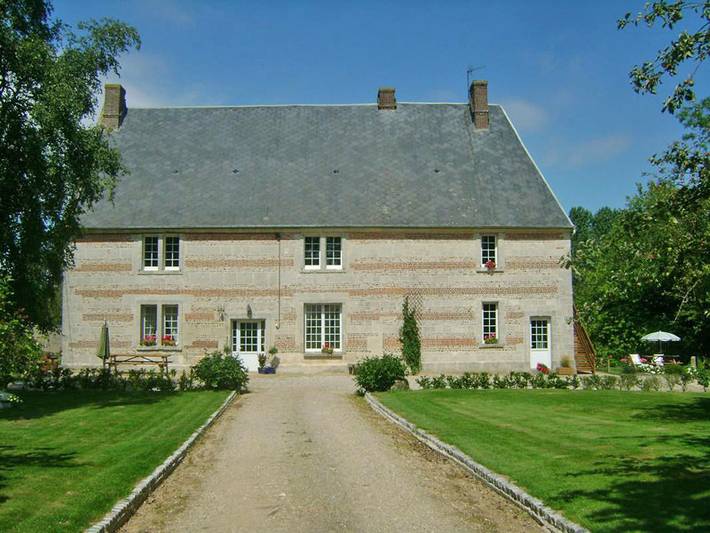 Gîte pour 2 personnes, avec Terrasse et Jardin à Bénarville