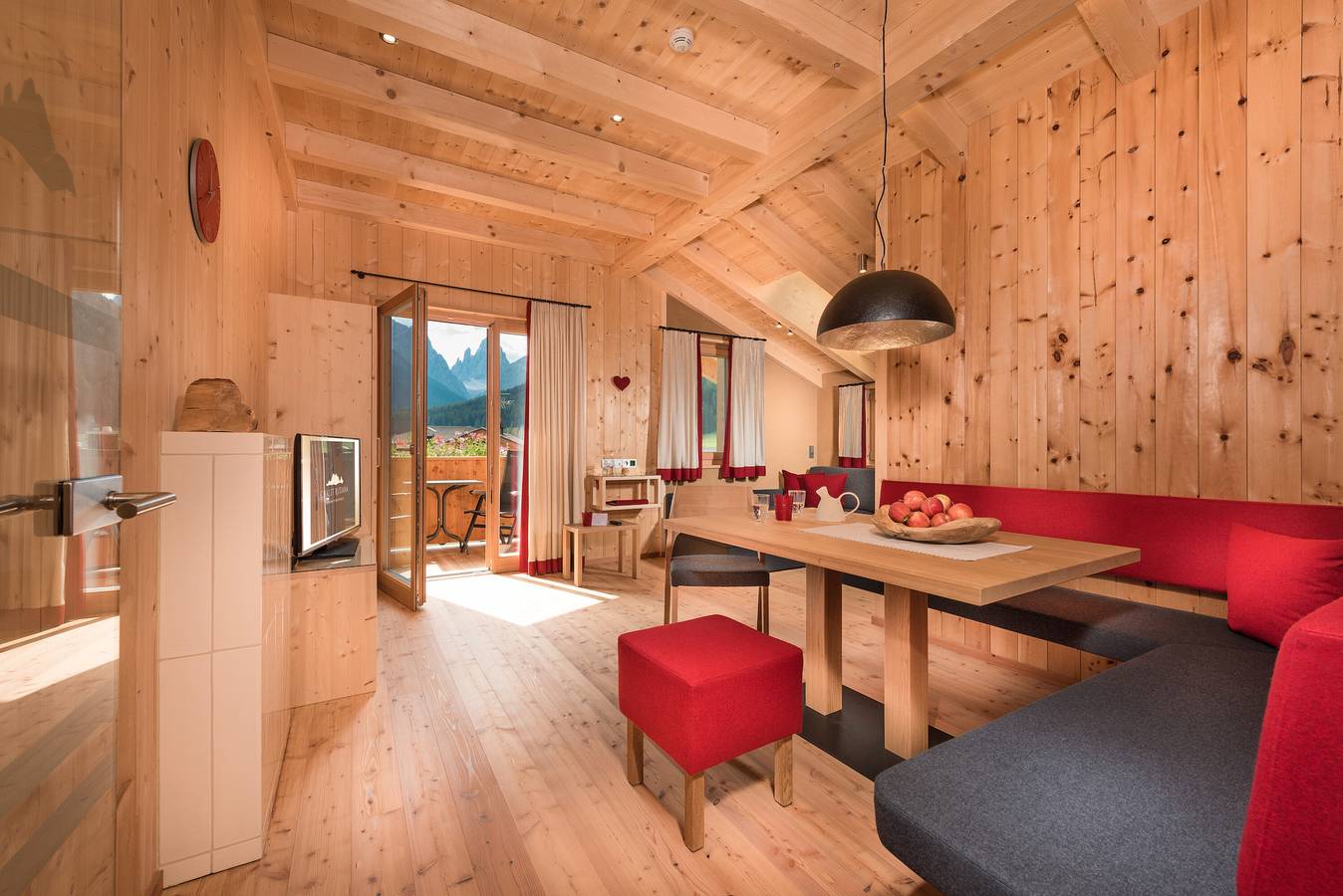 Appartement entier, Appartement 'Chalet Rudana B pour 2 personnes' avec vue sur la montagne, jardin commun et Wi-Fi in Sesto, Sud-Tyrol