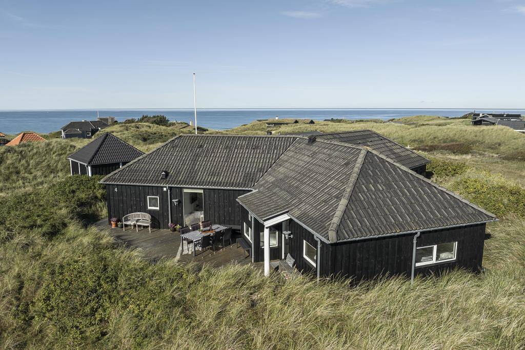 Ferienhaus mit Pool und Meerblick in Hirtshals region, Tannisbucht