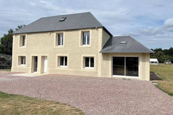 Gîte pour 10 personnes dans Saint-Cyr-du-Ronceray