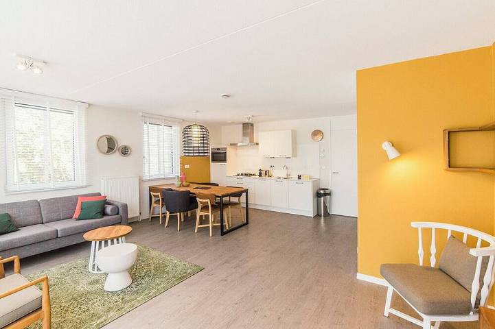 Ferienwohnung für 6 Personen, mit Balkon und Pool sowie Sauna - 1
